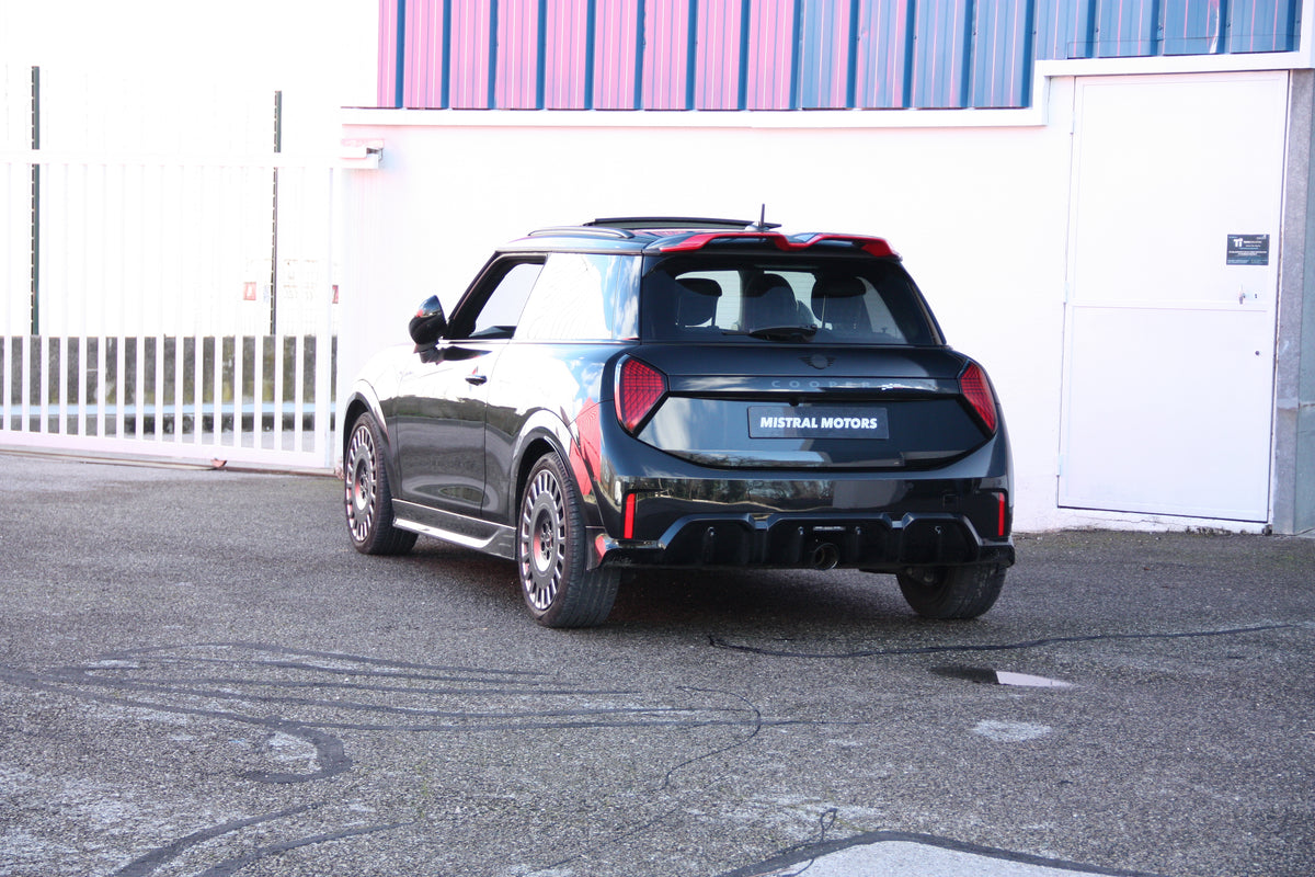 Mini Cooper JCW 231ch 3 portes DKG7 / 21.900km / 41.900€