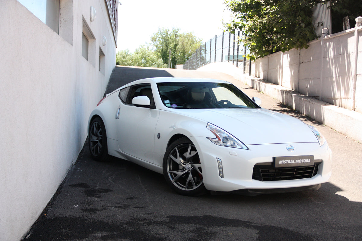 Nissan 370z 3.7 V6 328Ch PACK BVA7