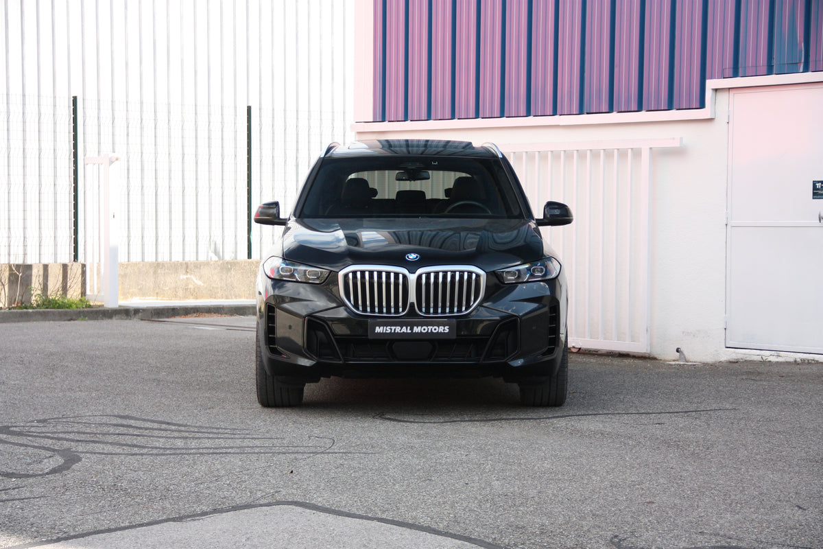 X5 50e 489cv Pack M / 15.000km / 91.900€