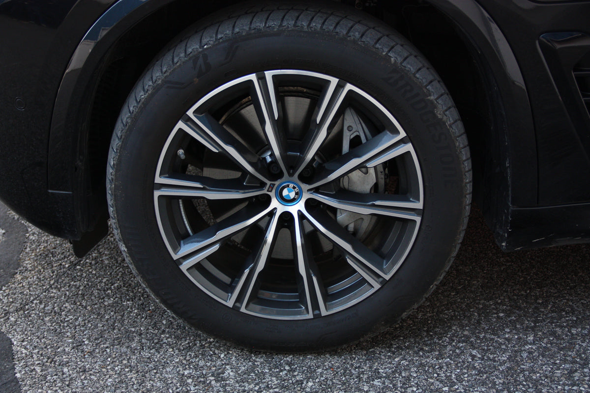 X5 50e 489cv Pack M / 15.000km / 91.900€