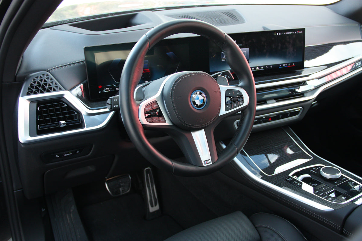 X5 50e 489cv Pack M / 15.000km / 91.900€