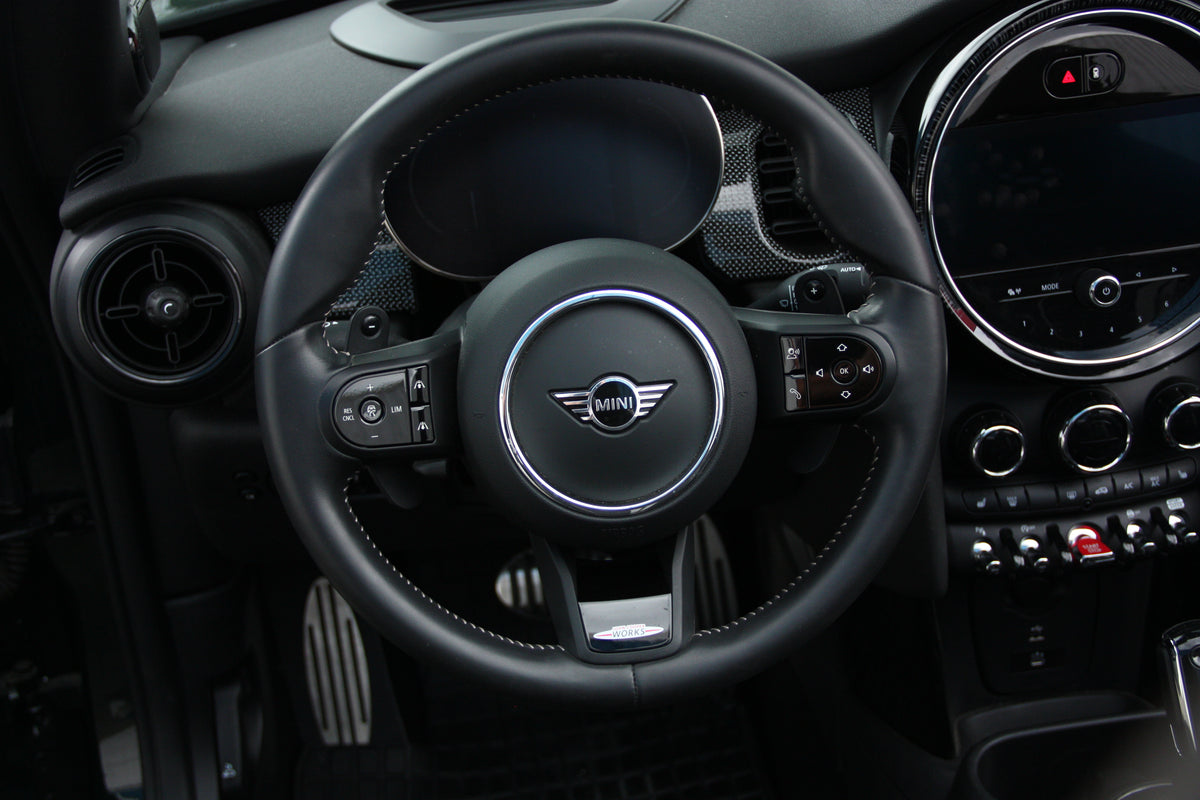 Mini Cooper cabriolet JCW 2.0L 231ch BVA8 / 35.900€