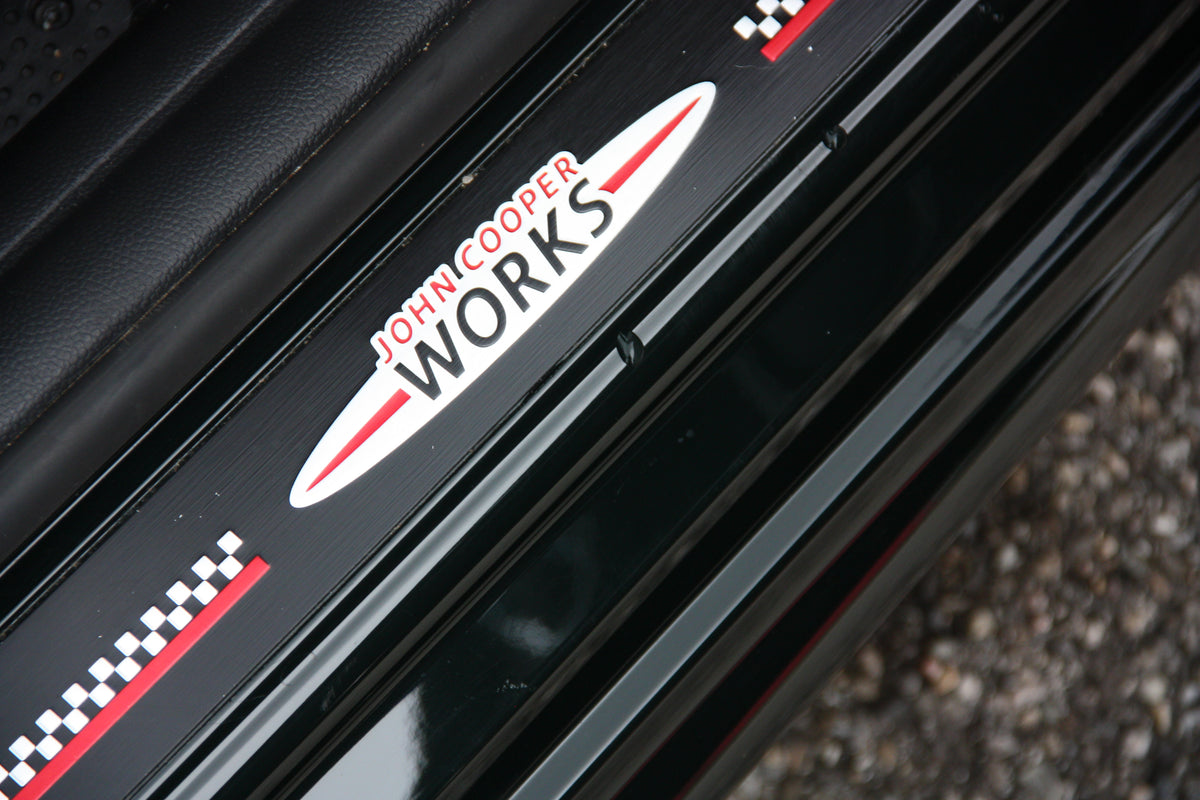 Mini Cooper cabriolet JCW 2.0L 231ch BVA8 / 35.900€