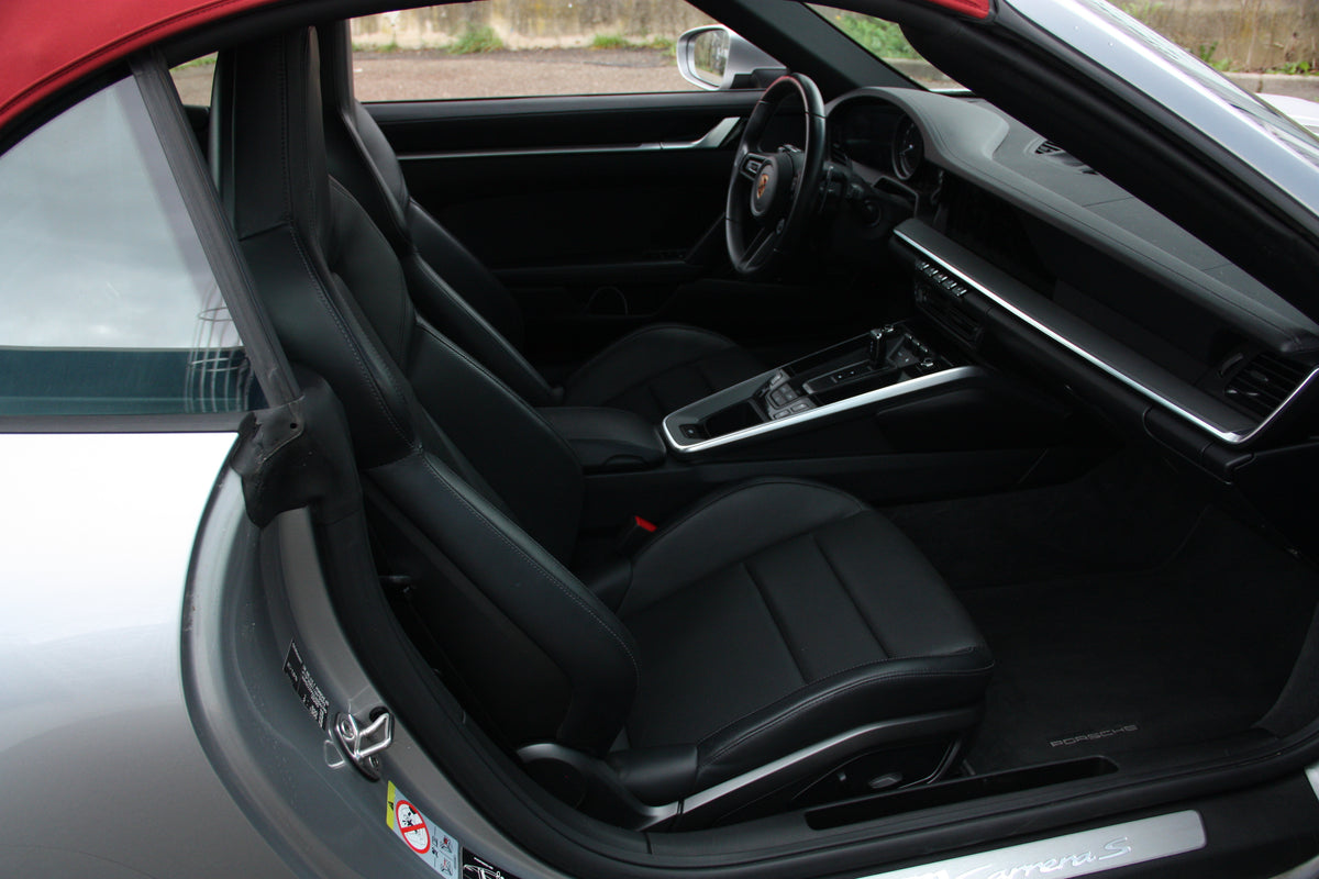 Porsche 992 Carrera S Cabriolet / 35.900km / 127.900€ / 2019