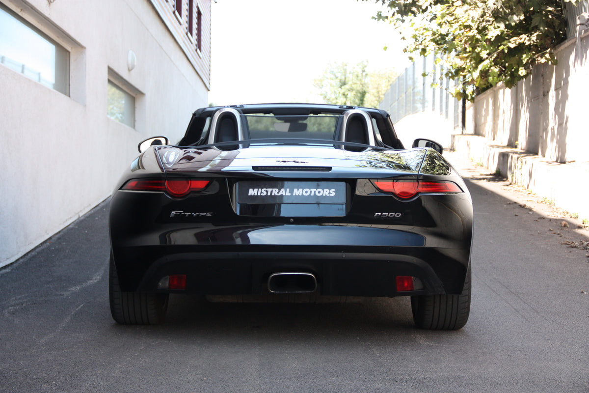 Jaguar f type cabriolet noir R-dynamic Bva8