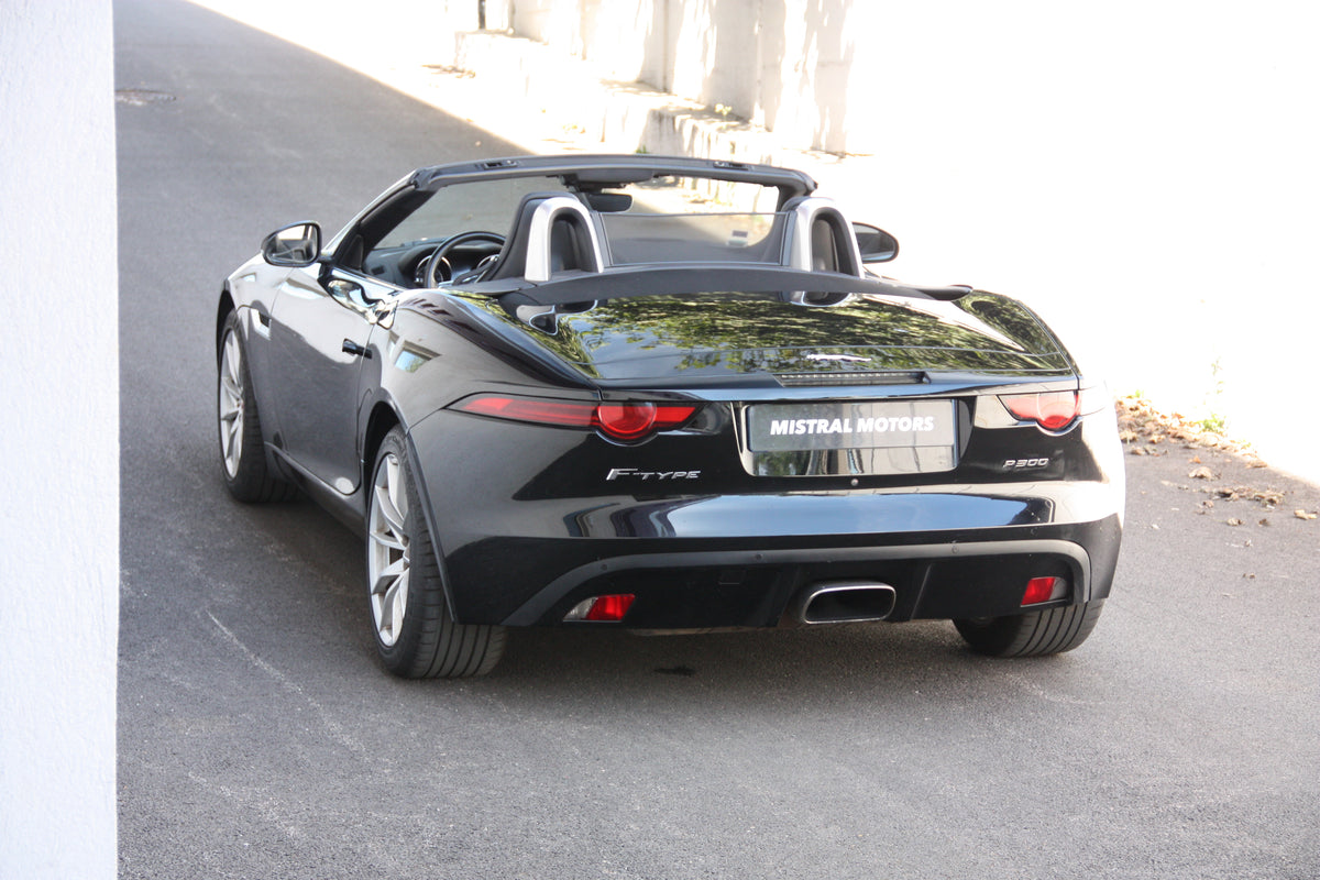 Jaguar f type cabriolet noir R-dynamic Bva8