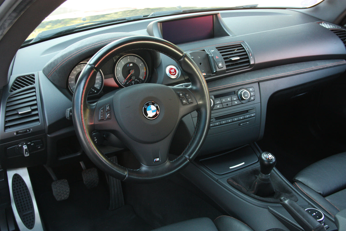 BMW 1M 3.0L 340ch / 2011 / 74.700km / 59.900€