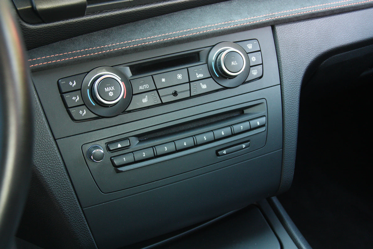 BMW 1M 3.0L 340ch / 2011 / 74.700km / 59.900€