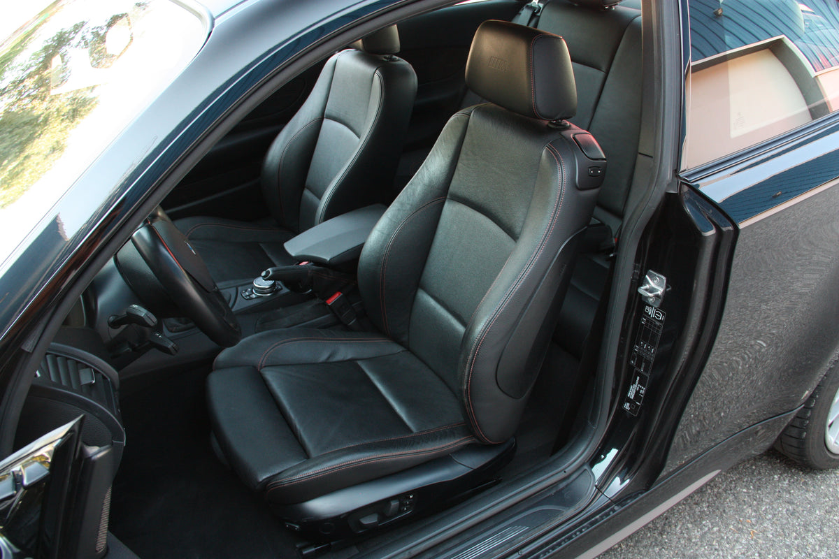 BMW 1M 3.0L 340ch / 2011 / 74.700km / 59.900€