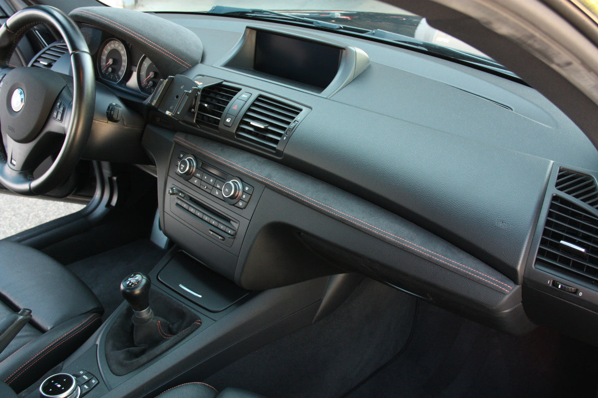 BMW 1M 3.0L 340ch / 2011 / 74.700km / 59.900€