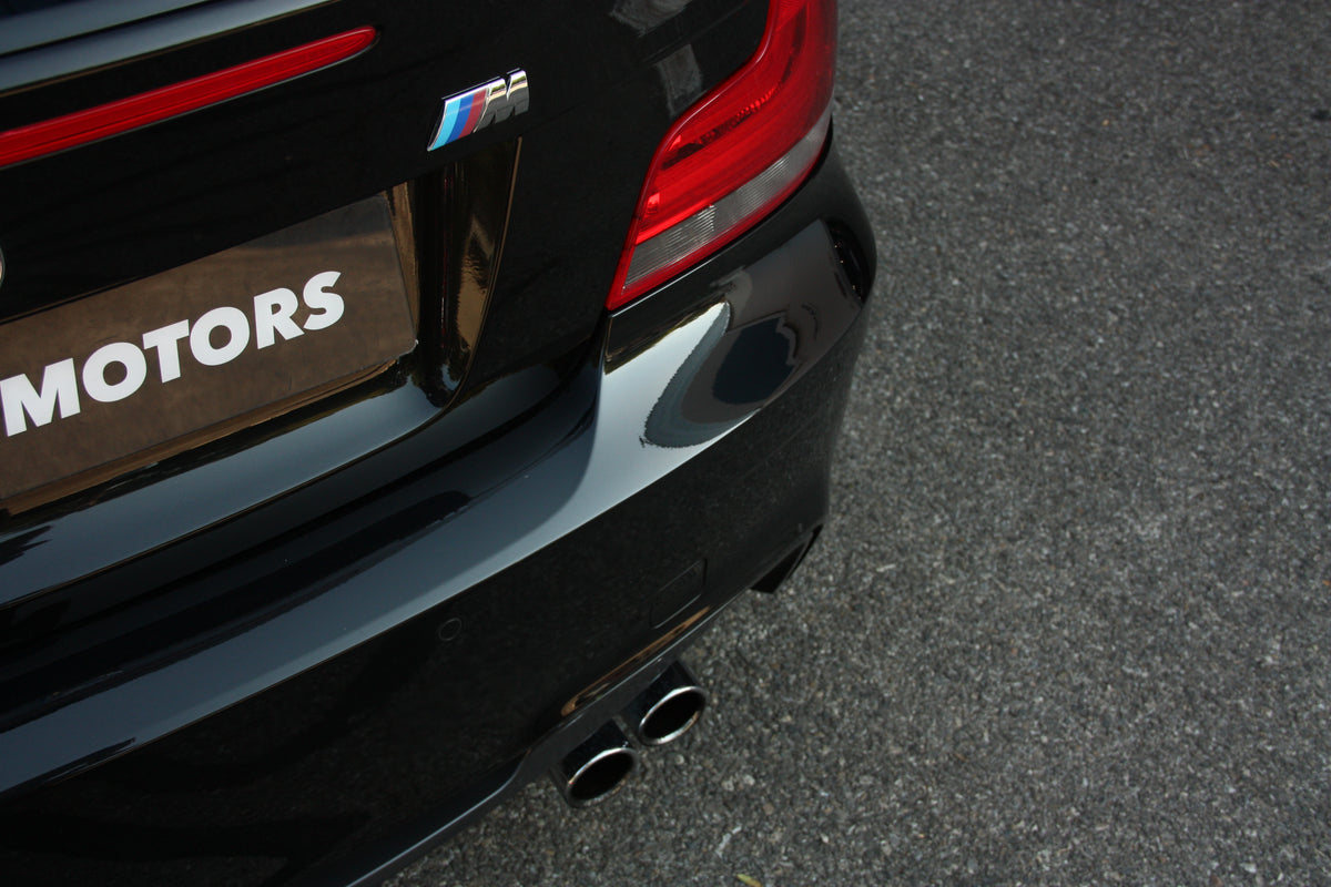 BMW 1M 3.0L 340ch / 2011 / 74.700km / 59.900€
