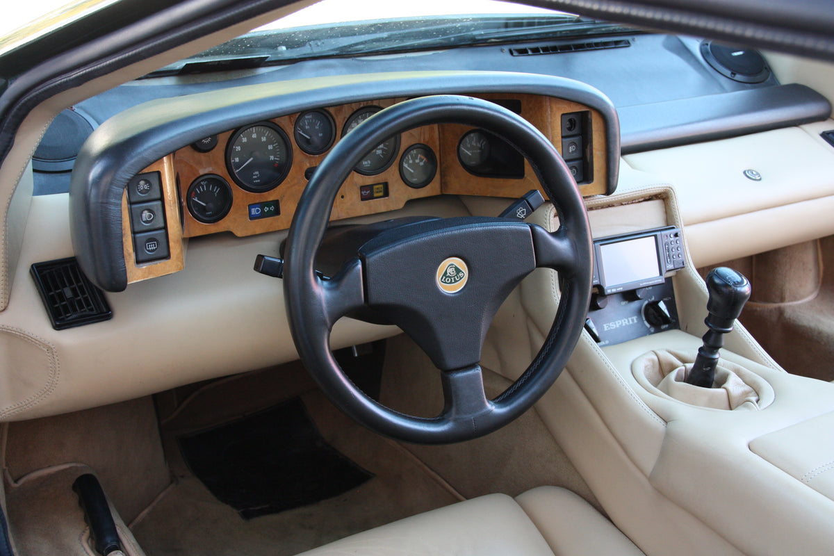 Lotus Esprit S Turbo 'Targa sunroof' / 44.900€