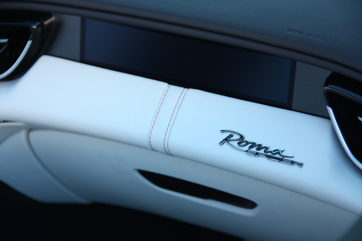 Ferrari Roma Spider / 1.480km / 345.000€ / 2024