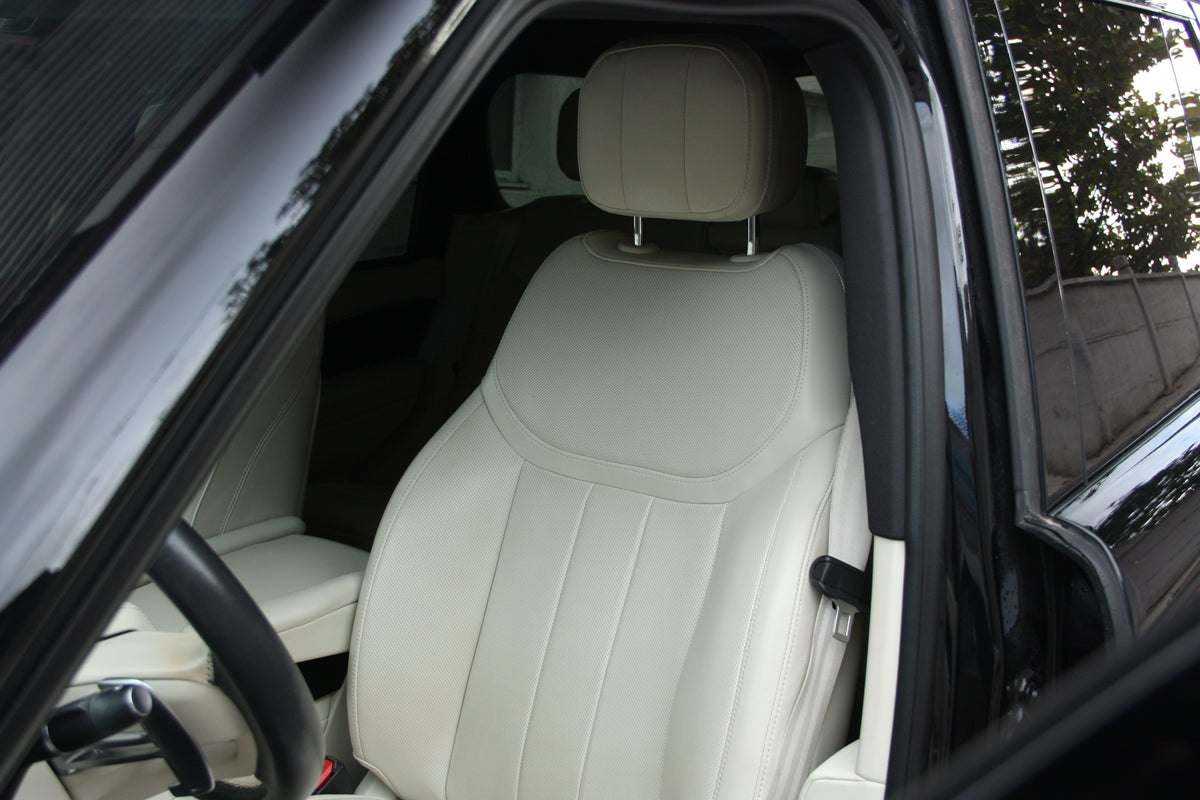 Range Rover 3.0 P510e 510ch PHEV HSE SWB / 59.700km / 109.900€