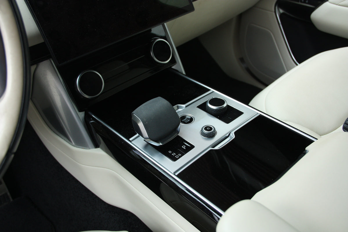 Range Rover 3.0 P510e 510ch PHEV HSE SWB / 59.700km / 109.900€