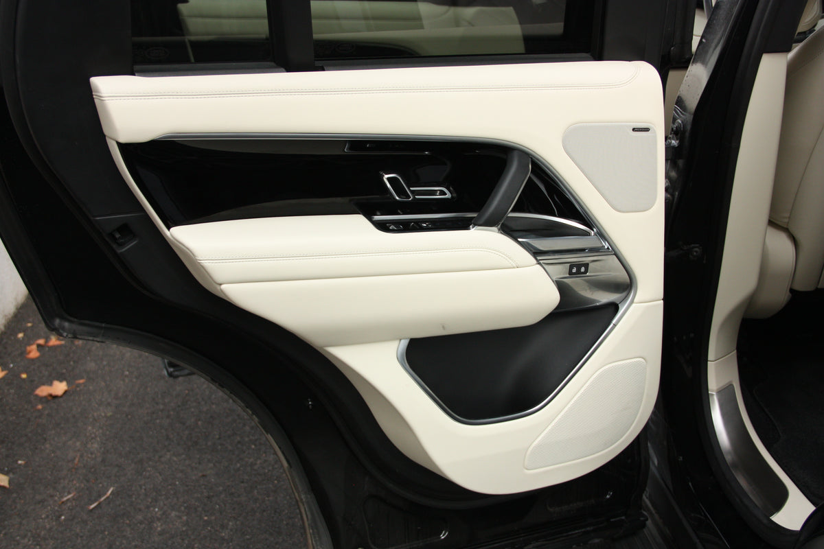 Range Rover 3.0 P510e 510ch PHEV HSE SWB / 59.700km / 109.900€