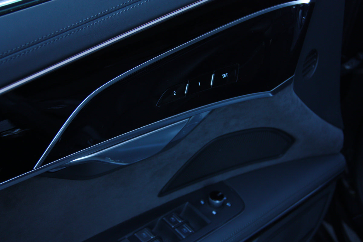 Audi A8 AVUS 60 TFSI e 449ch QUATTRO TIPTRONIC / 64.900€