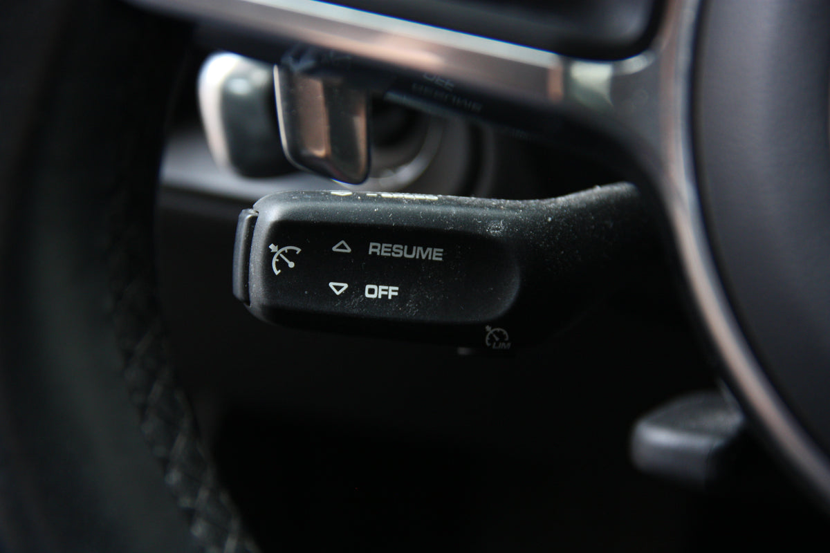 Porsche Macan 2.0L 245ch PDK / 64.900€ 