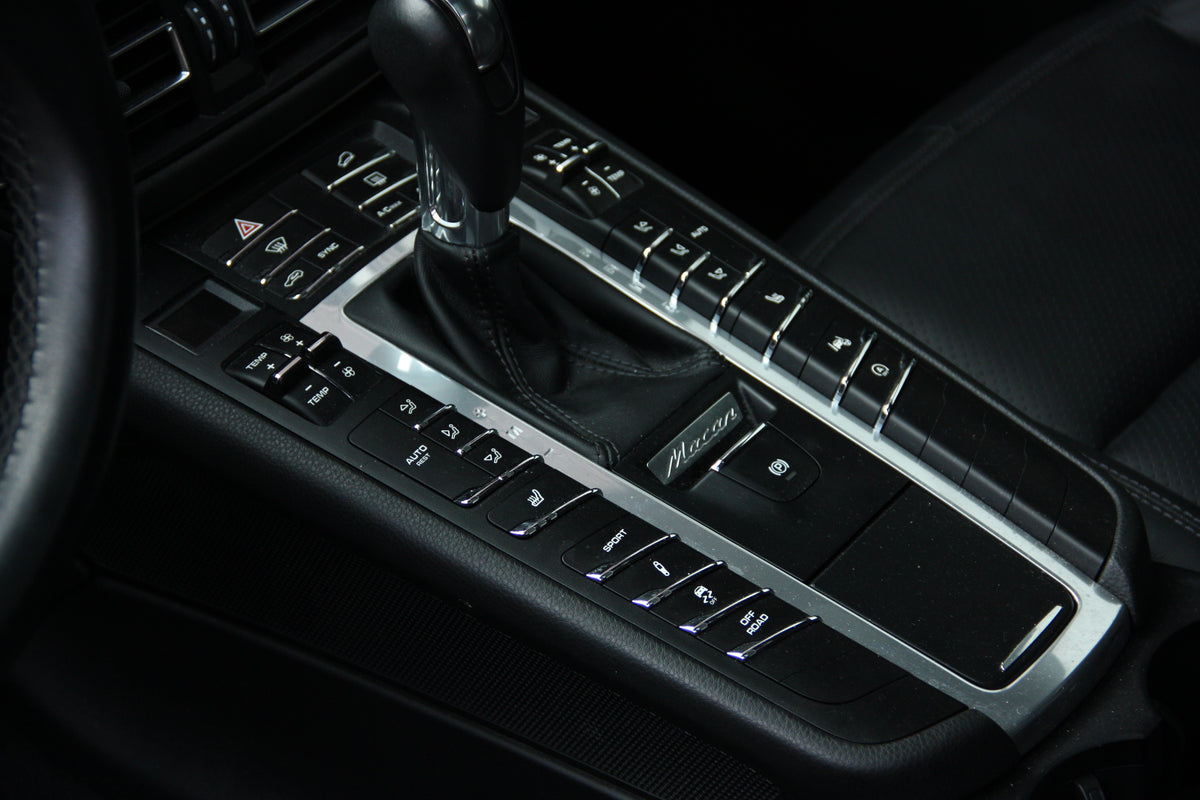 Porsche Macan 2.0L 245ch PDK / 64.900€ 