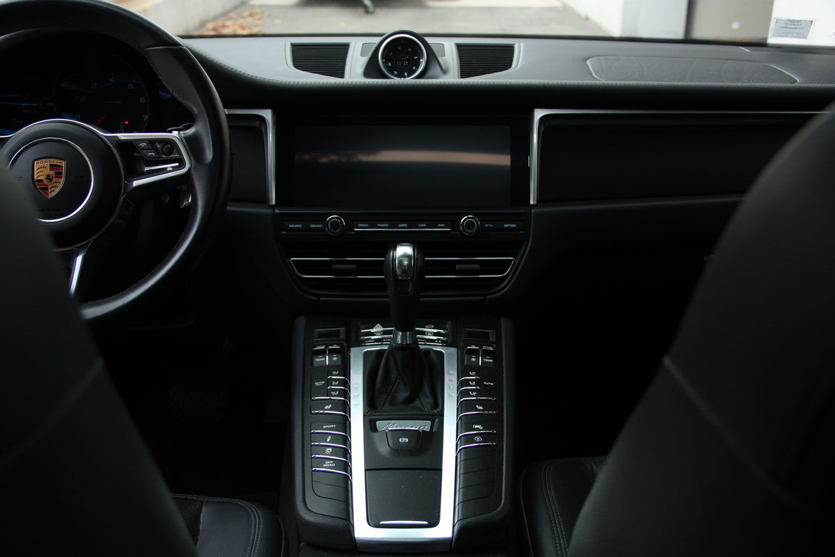 Porsche Macan 2.0L 245ch PDK / 64.900€ 