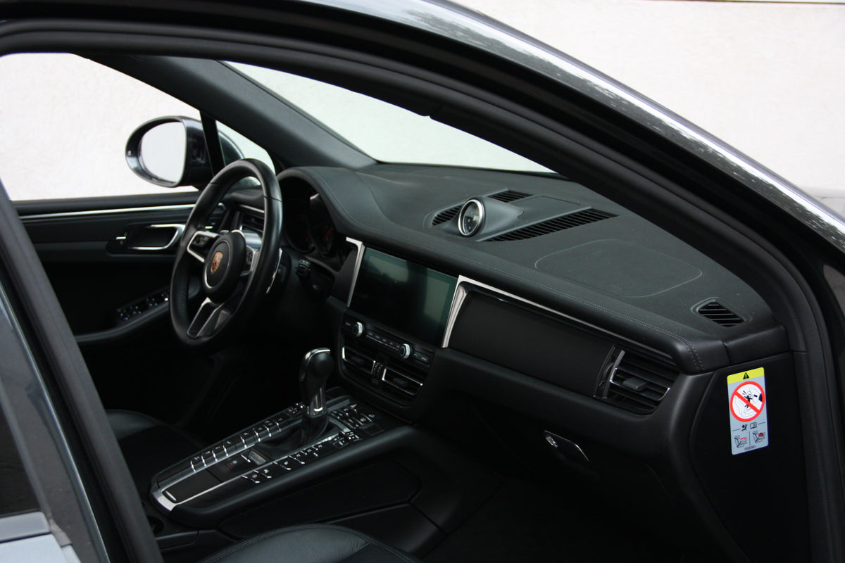 Porsche Macan 2.0L 245ch PDK / 64.900€ 