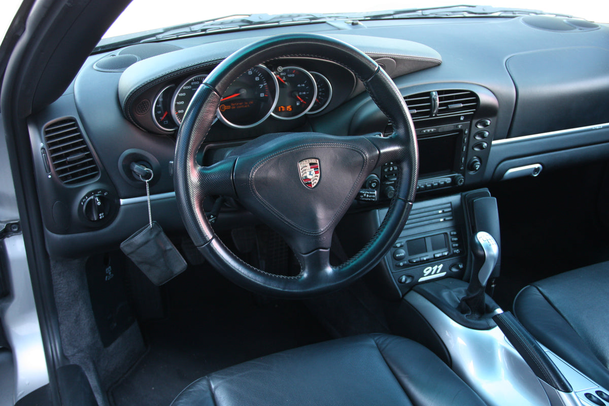 Porsche 911 996 40th Jahre 3.6l 345cv (X51 d’usine) / 88.000km / 59.900€