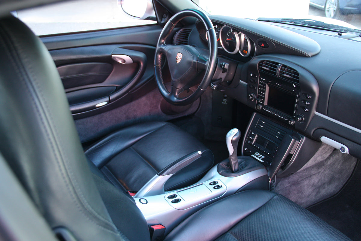 Porsche 911 996 40th Jahre 3.6l 345cv (X51 d’usine) / 88.000km / 59.900€