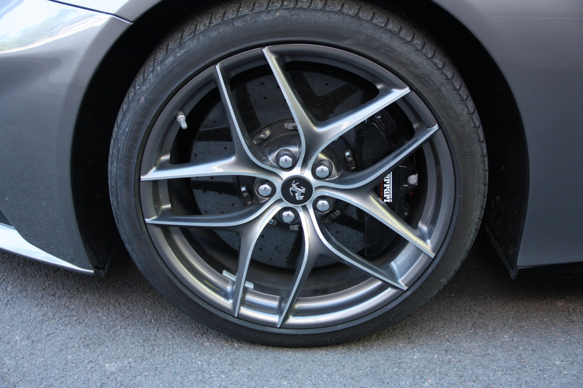 Ferrari F12 Berlinetta V12 6.3L 740ch / 238.900€