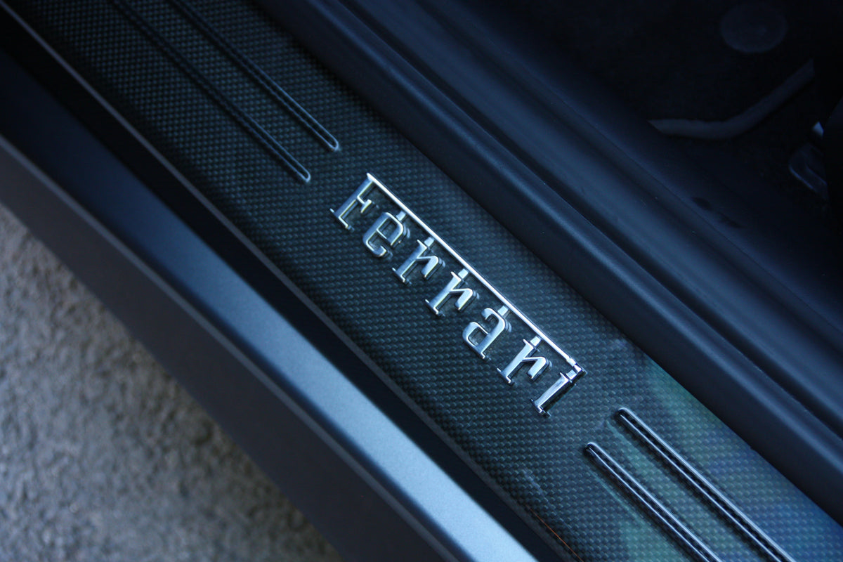 Ferrari F12 Berlinetta V12 6.3L 740ch / 238.900€