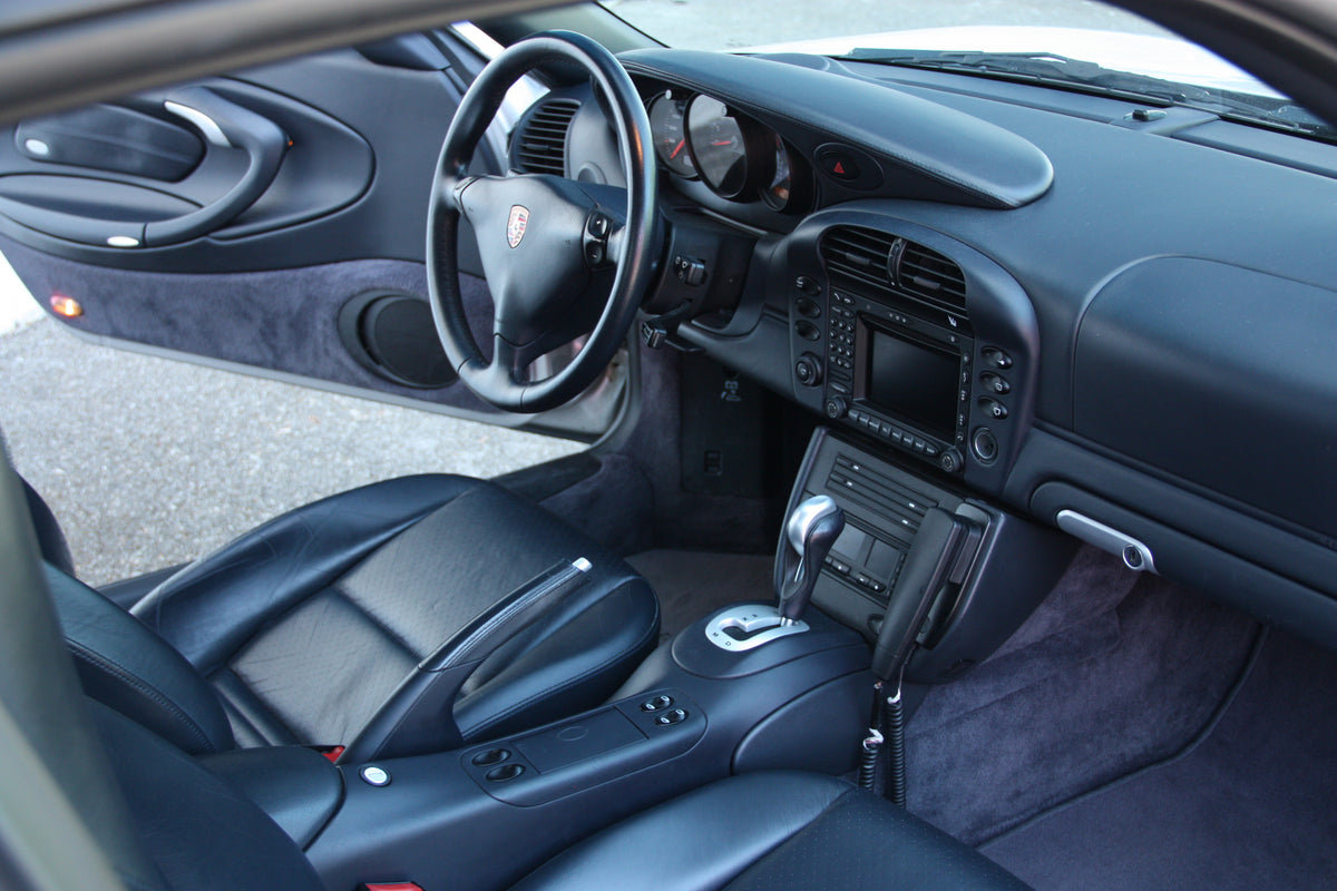 Porsche 911 996 Carrera 4S coupe 3.6l 320ch /117.000km/ 43.900€