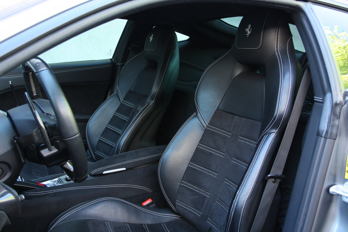 Ferrari F12 Berlinetta V12 6.3L 740ch / 238.900€