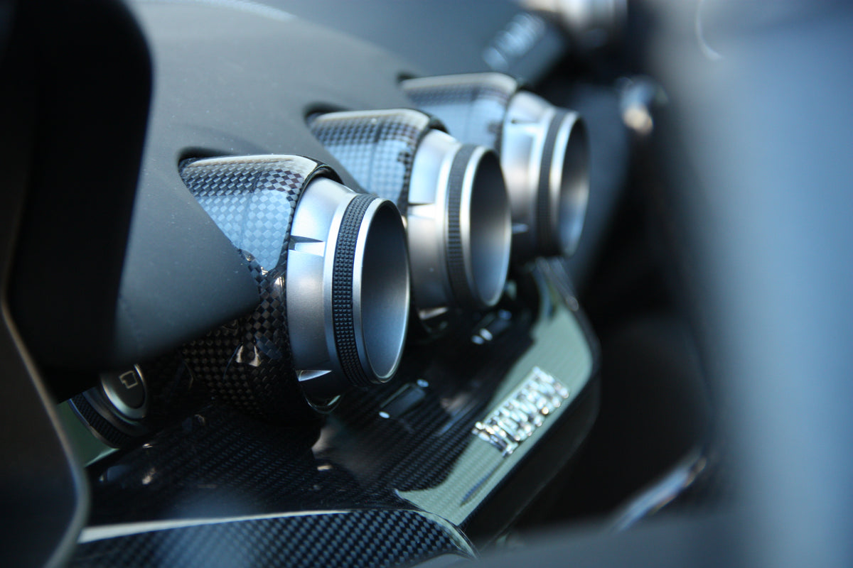 Ferrari F12 Berlinetta V12 6.3L 740ch / 238.900€