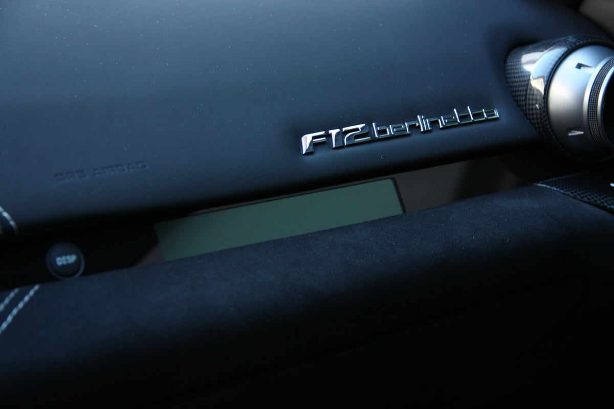 Ferrari F12 Berlinetta V12 6.3L 740ch / 238.900€
