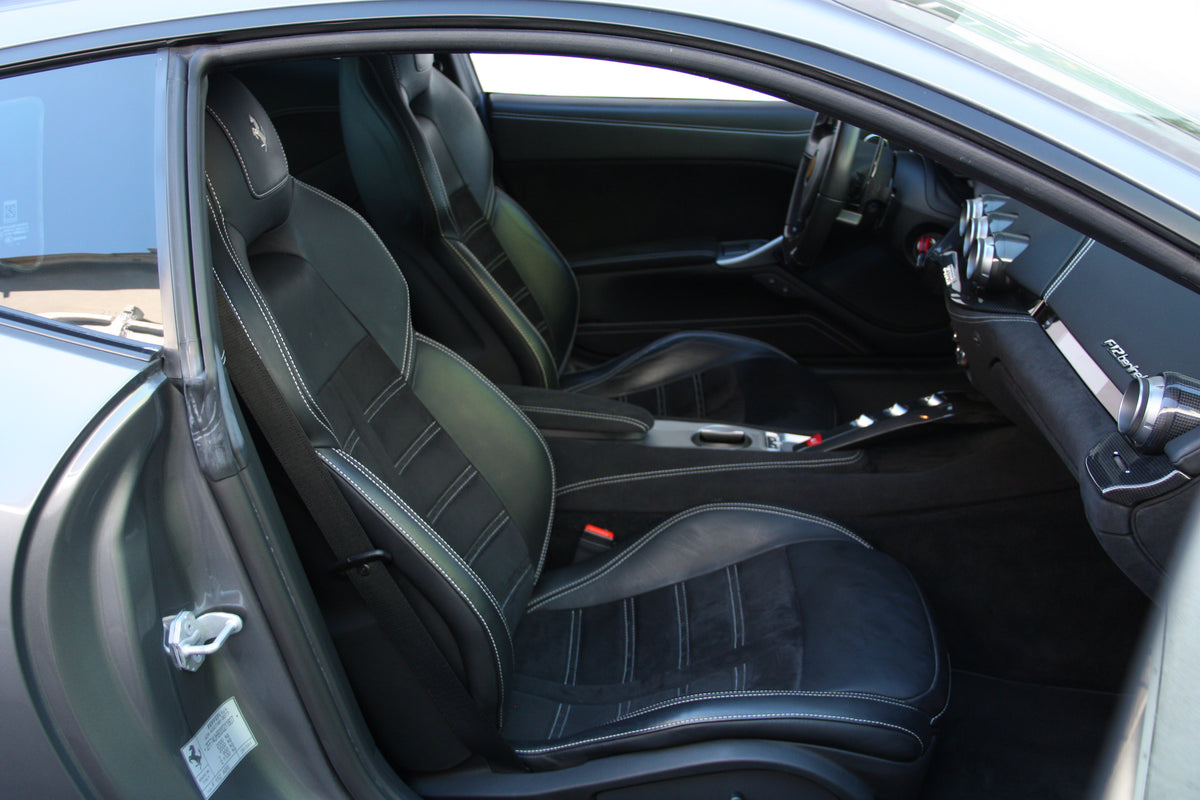 Ferrari F12 Berlinetta V12 6.3L 740ch / 238.900€