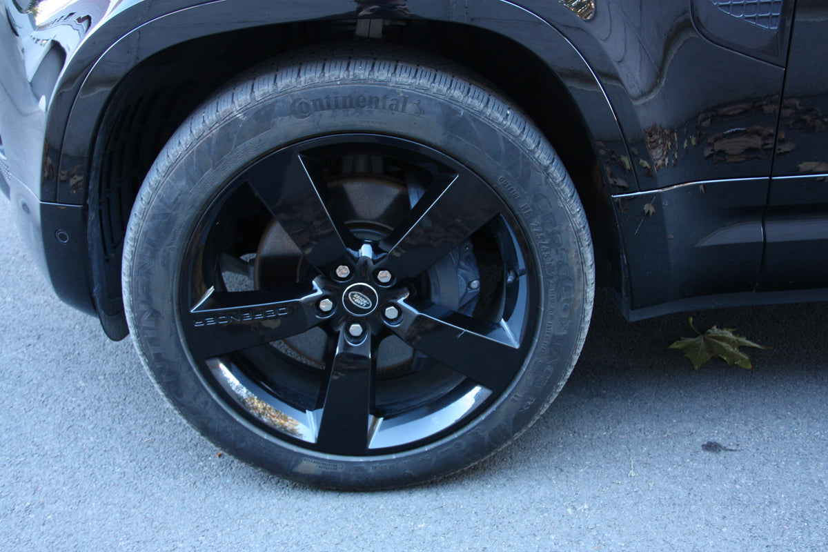 Land Rover Defender 90 P400 HSE X Dynamic / 18.900km / 94.900€