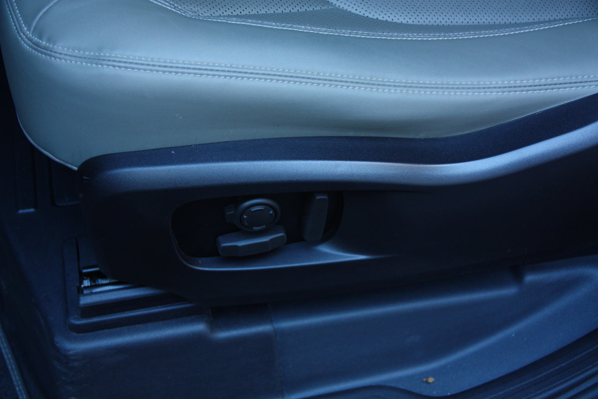 Land Rover Defender 90 P400 HSE X Dynamic / 18.900km / 94.900€