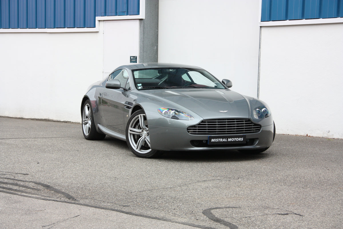 Aston Martin Vantage 4.7L BVM / 2010 / 61.500km / 67.900€