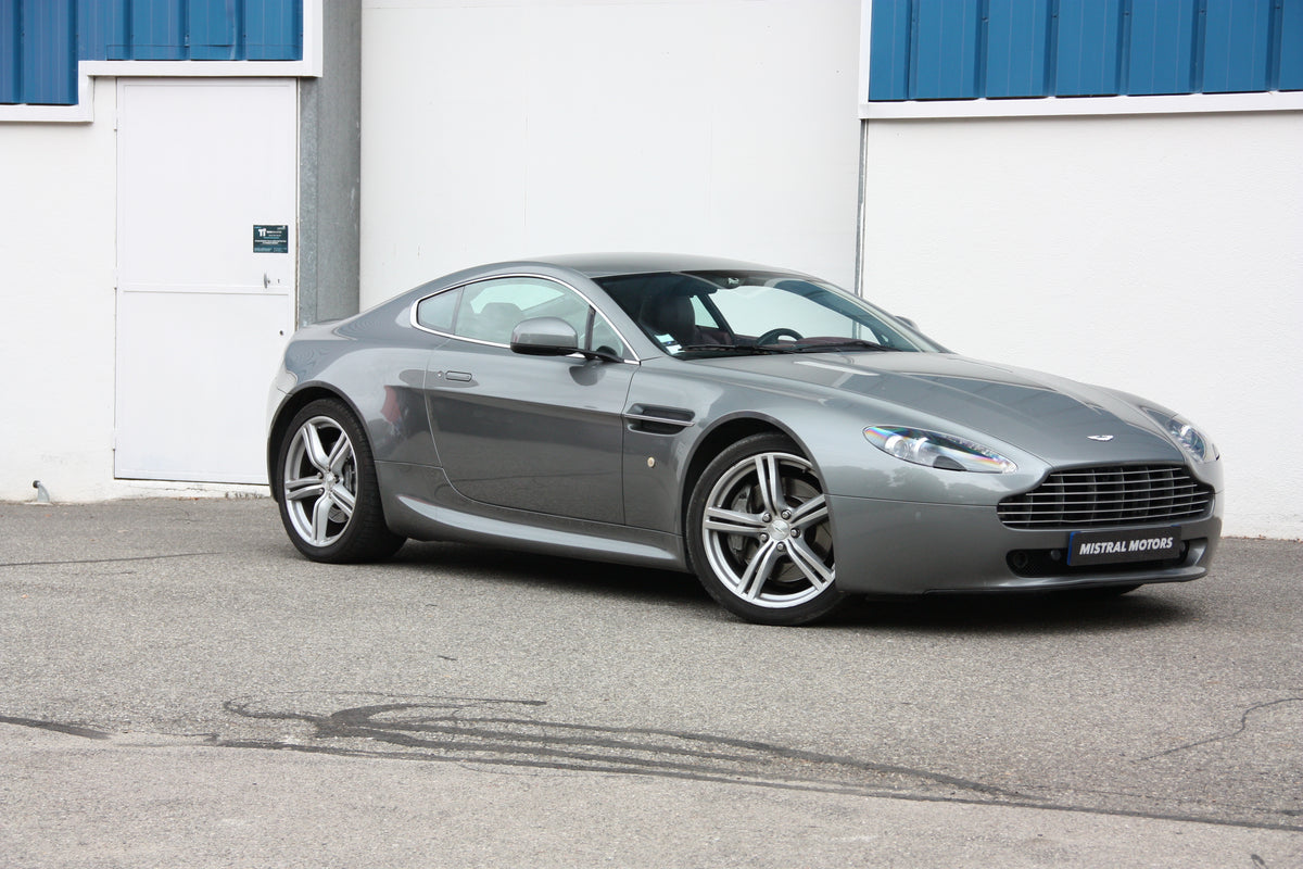 Aston Martin Vantage 4.7L BVM / 2010 / 61.500km / 67.900€