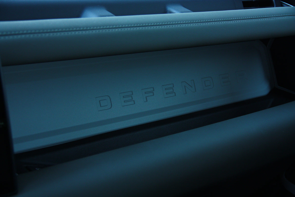 Land Rover Defender 90 P400 HSE X Dynamic / 18.900km / 94.900€