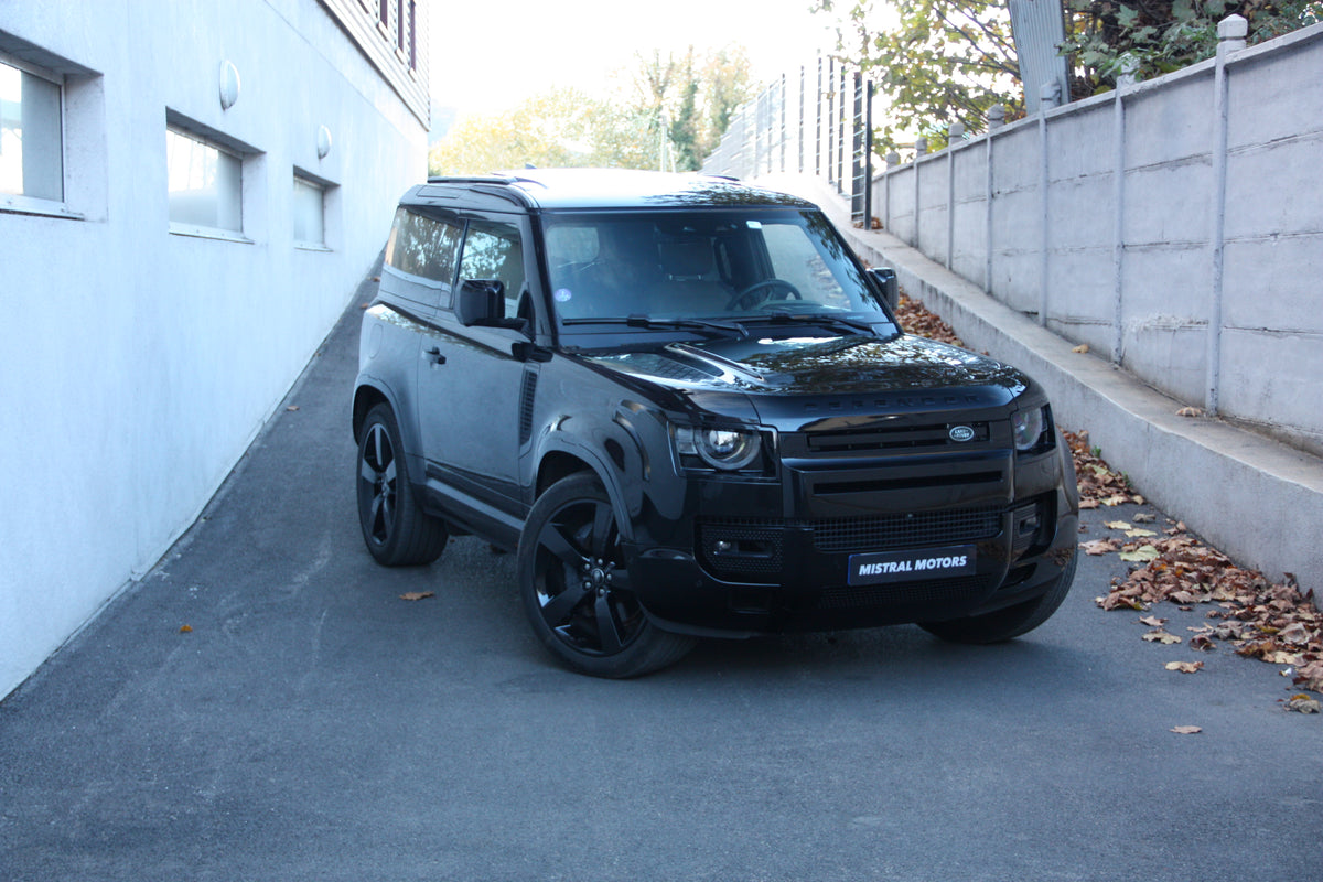 Land Rover Defender 90 P400 HSE X Dynamic / 18.900km / 94.900€
