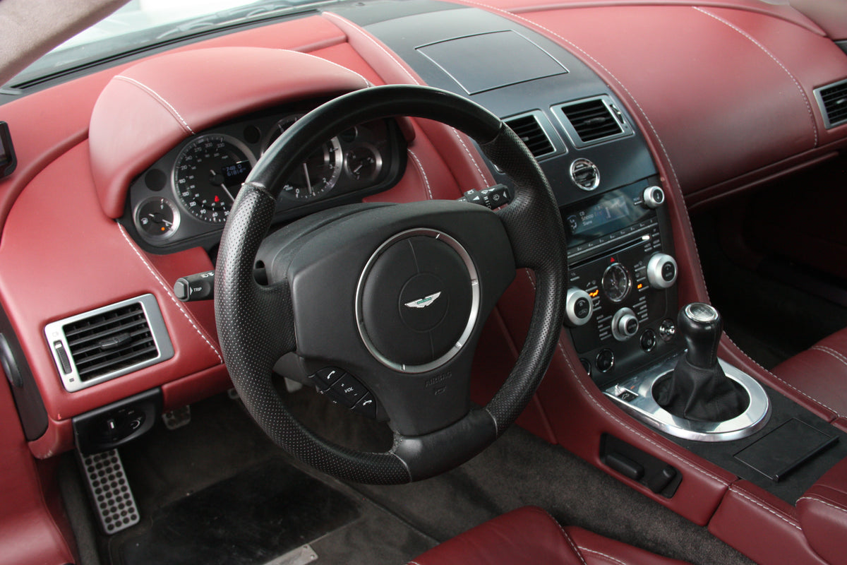 Aston Martin Vantage 4.7L BVM / 2010 / 61.500km / 67.900€
