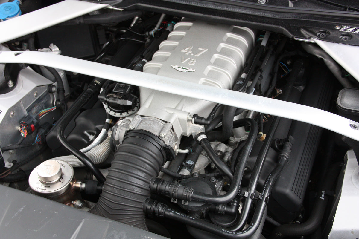 Aston Martin Vantage 4.7L BVM / 2010 / 61.500km / 67.900€