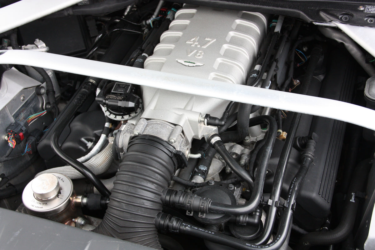 Aston Martin Vantage 4.7L BVM / 2010 / 61.500km / 67.900€