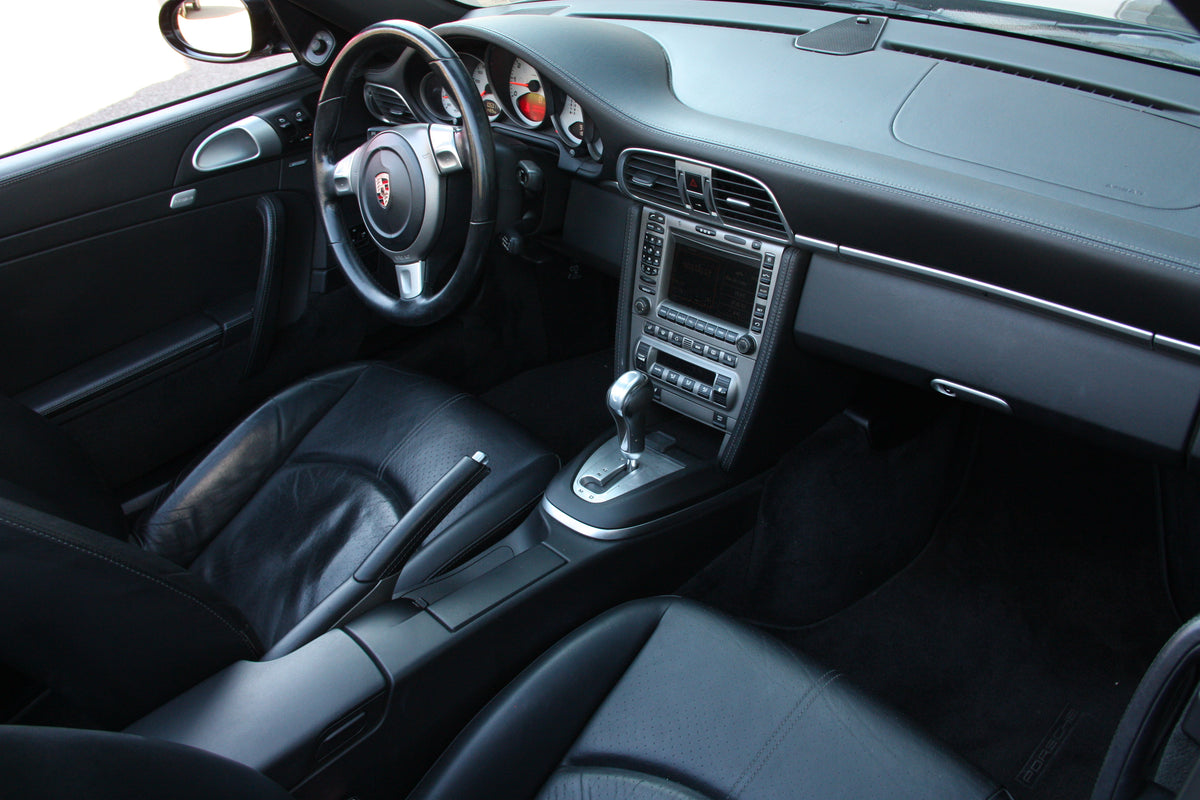 Porsche 997.1 Carrera S Cabriolet 3.8l / 105.000km / 49.900€ / 2007