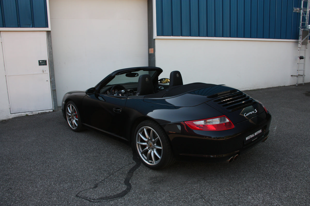 Porsche 997.1 Carrera S Cabriolet 3.8l / 105.000km / 49.900€ / 2007