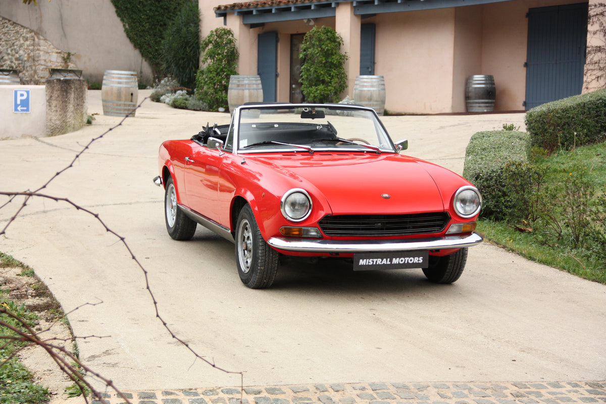 Fiat 124 spider sport 1400cc / 18.900€