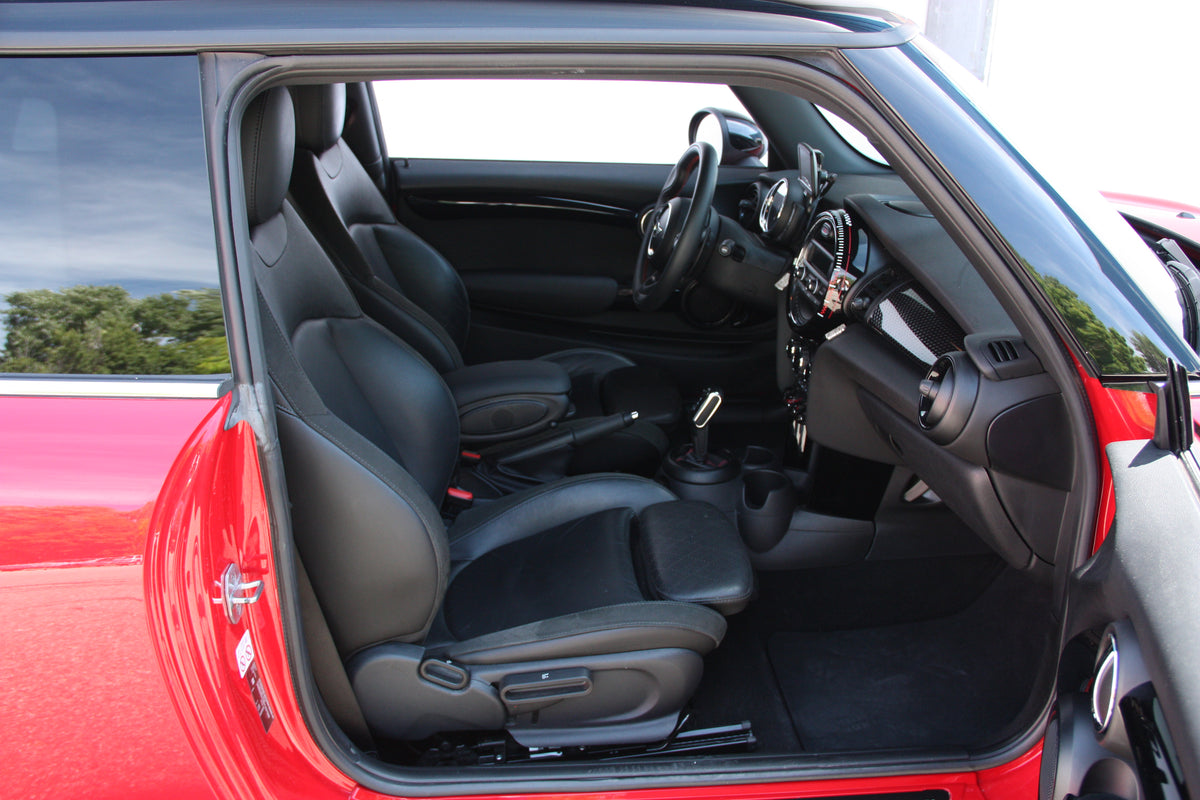 Mini John Cooper Works 2.0l 231 ch / 33.500 km / 2017 / 23.900€