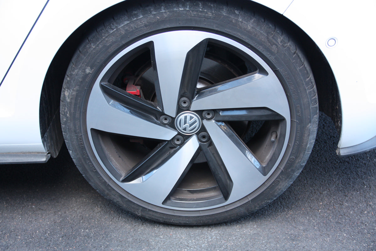 Volkswagen Golf 7 2.0 tsi 245 GTI Performance dsg7 / 25.900€