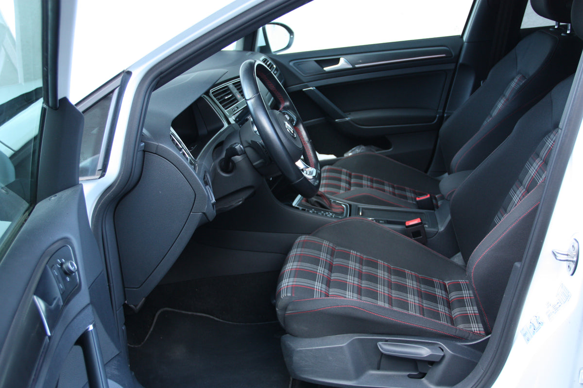 Volkswagen Golf 7 2.0 tsi 245 GTI Performance dsg7 / 25.900€