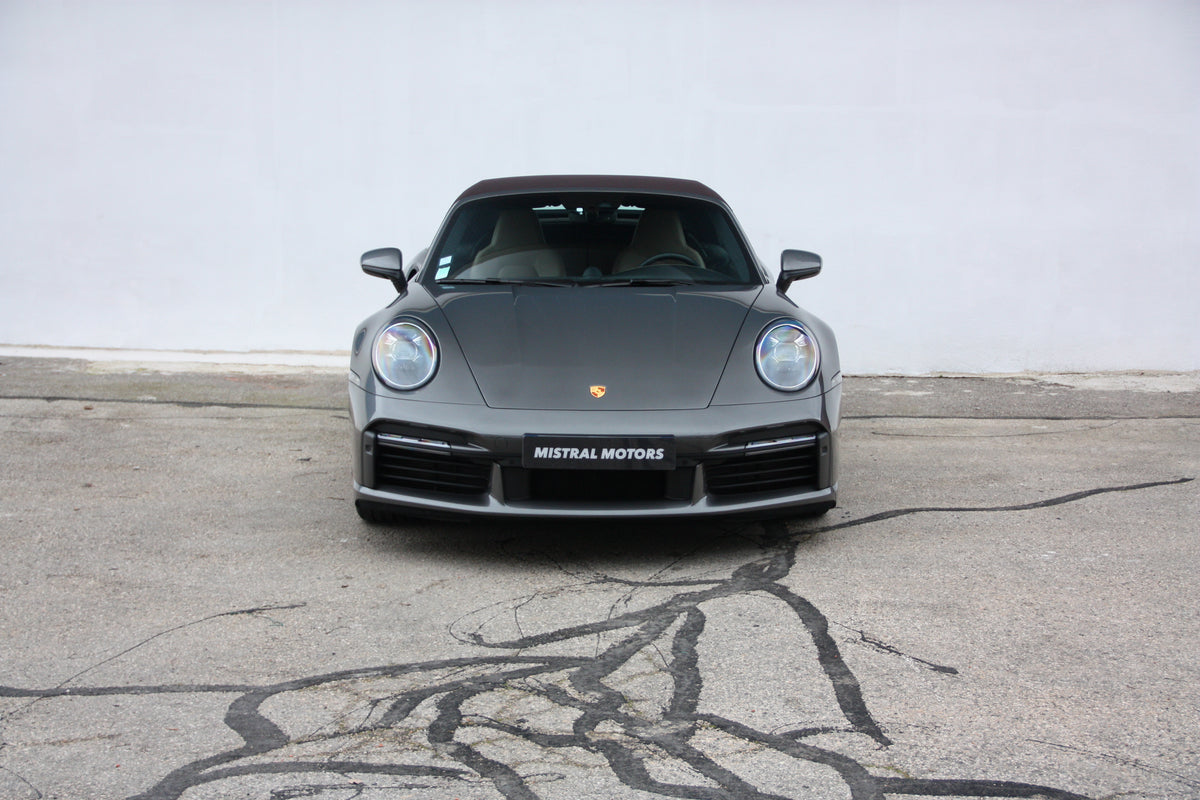 Porsche 992 Turbo S Cabriolet / 40.000km / 227.900€